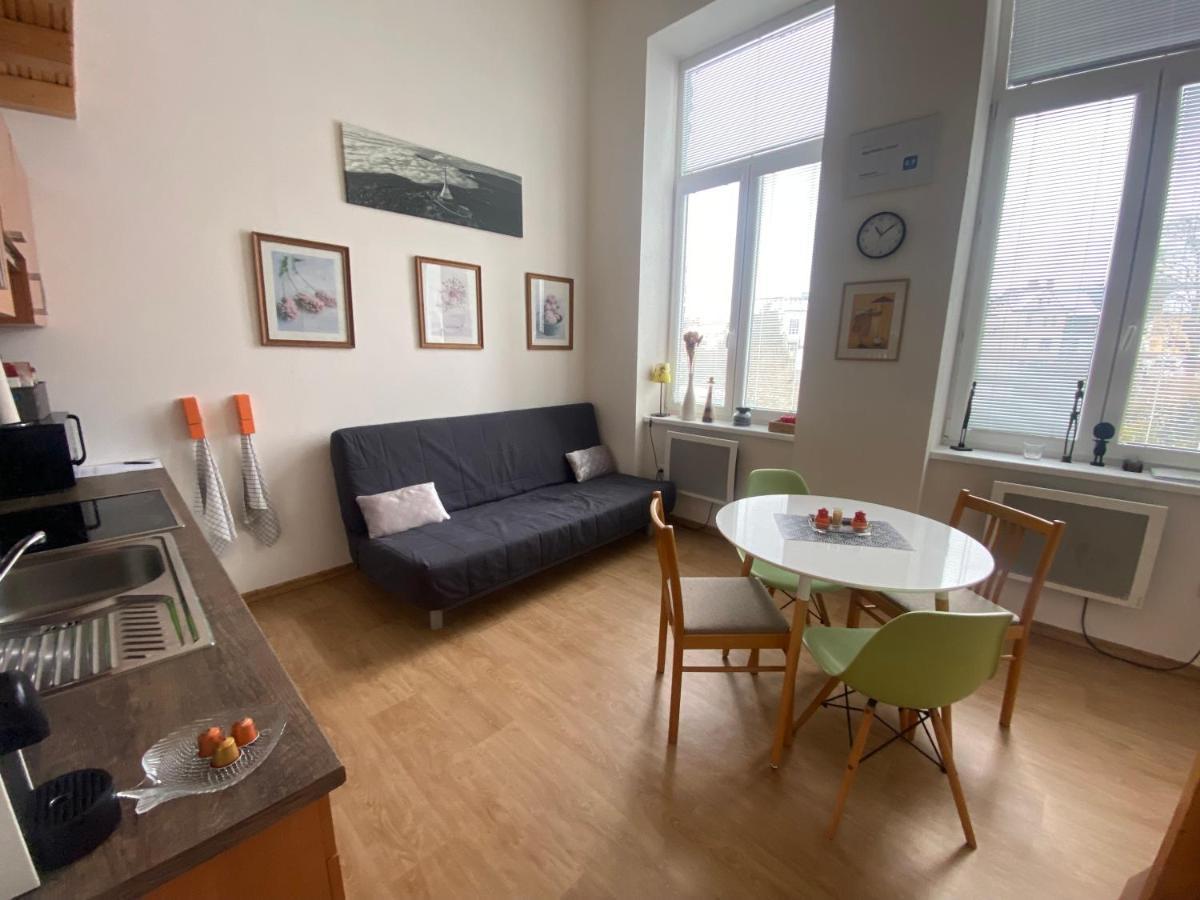 Apartman V Lesni 야블로네츠나트니소우 외부 사진